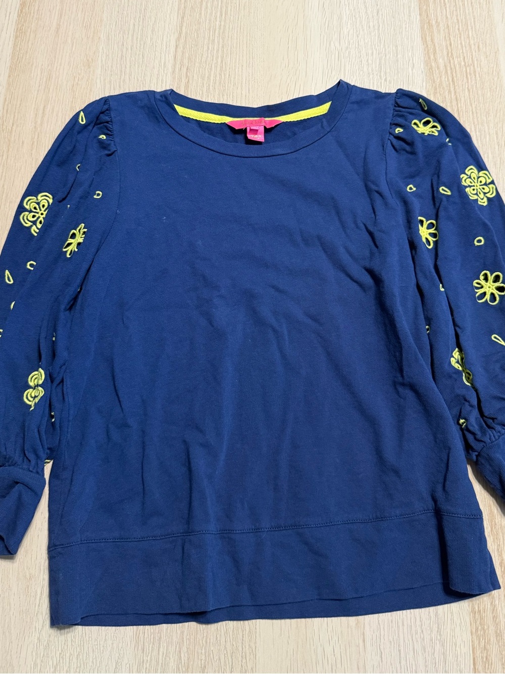 Lilly Pulitzer Blue Top with flower cutouts on sleeves XS